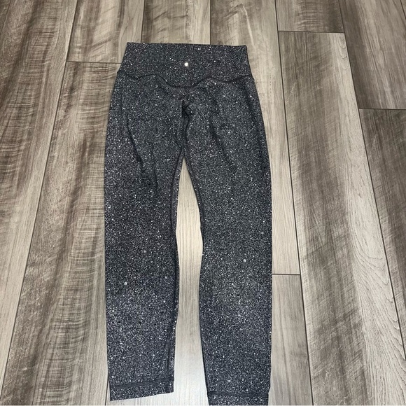 Lululemon Align Pant II (25"), Luminesce Splatter Ice Grey Black, Size 6 - Picture 3 of 4